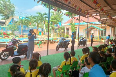 Tổ chức chuyên đề : Giáo dục ATGT cho trẻ trong toàn trường