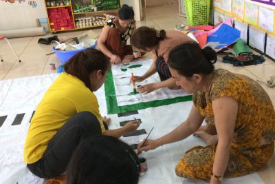 Hoạt động chuyên môn ( làm đồ dùng dạy học)